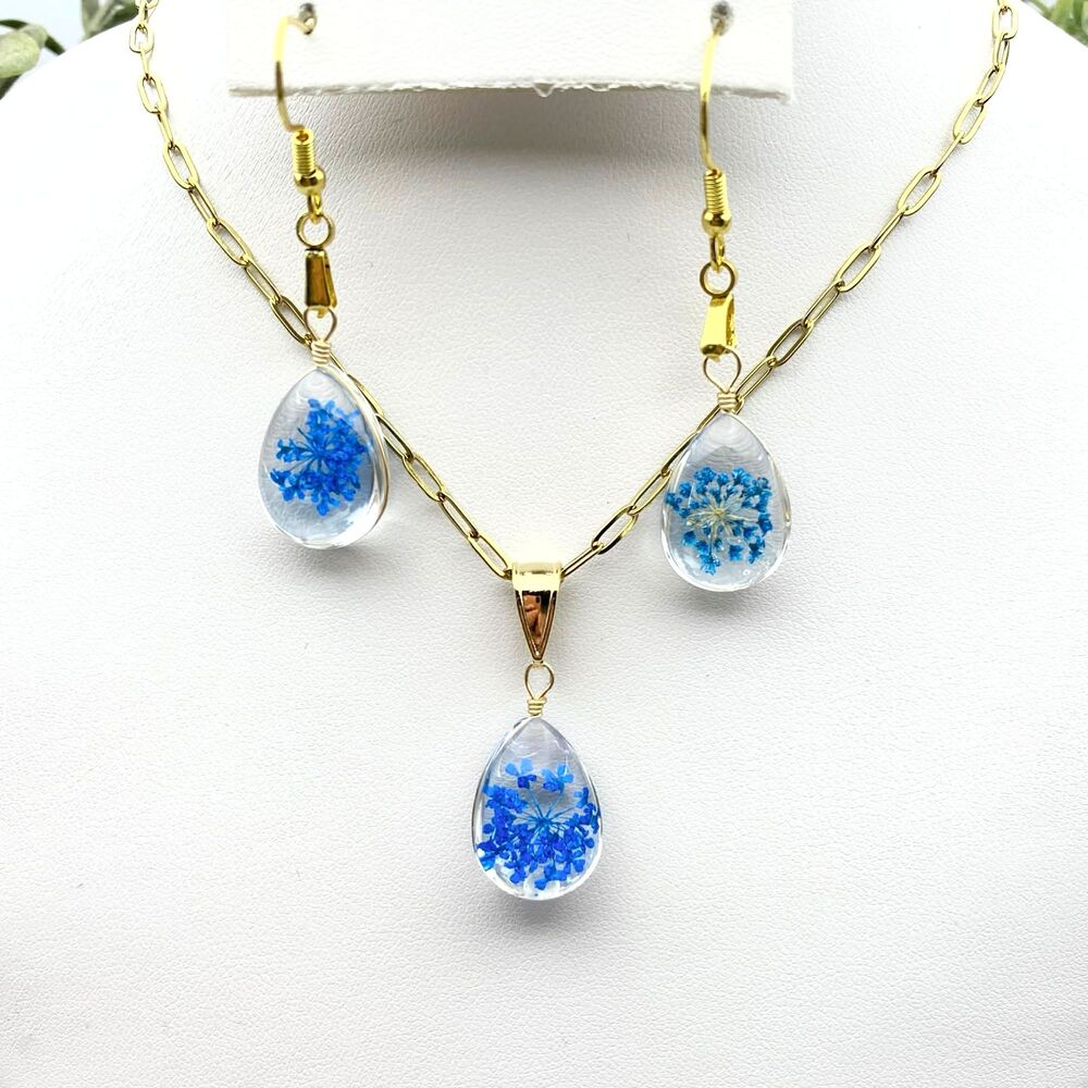 Pressed Blue Press Flower Teardrop Jewelry Set – Resin Botanical Jewelry
